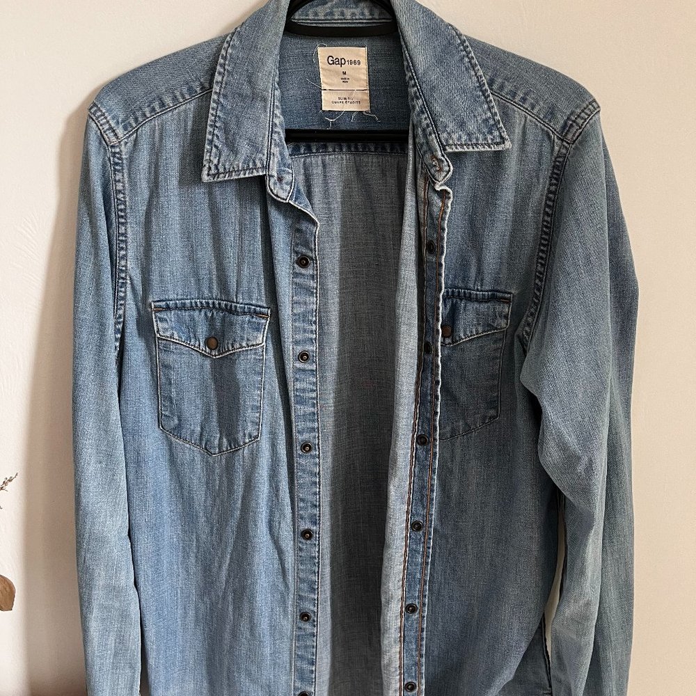 Gap 1969 medium denim shirt